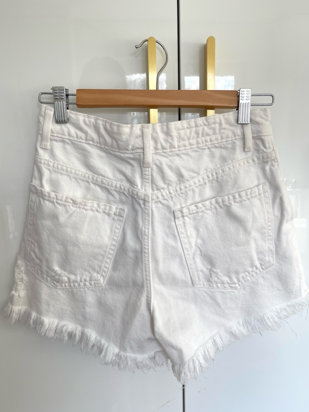 Zara White Distressed Denim Shorts small - Picture 2 of 3